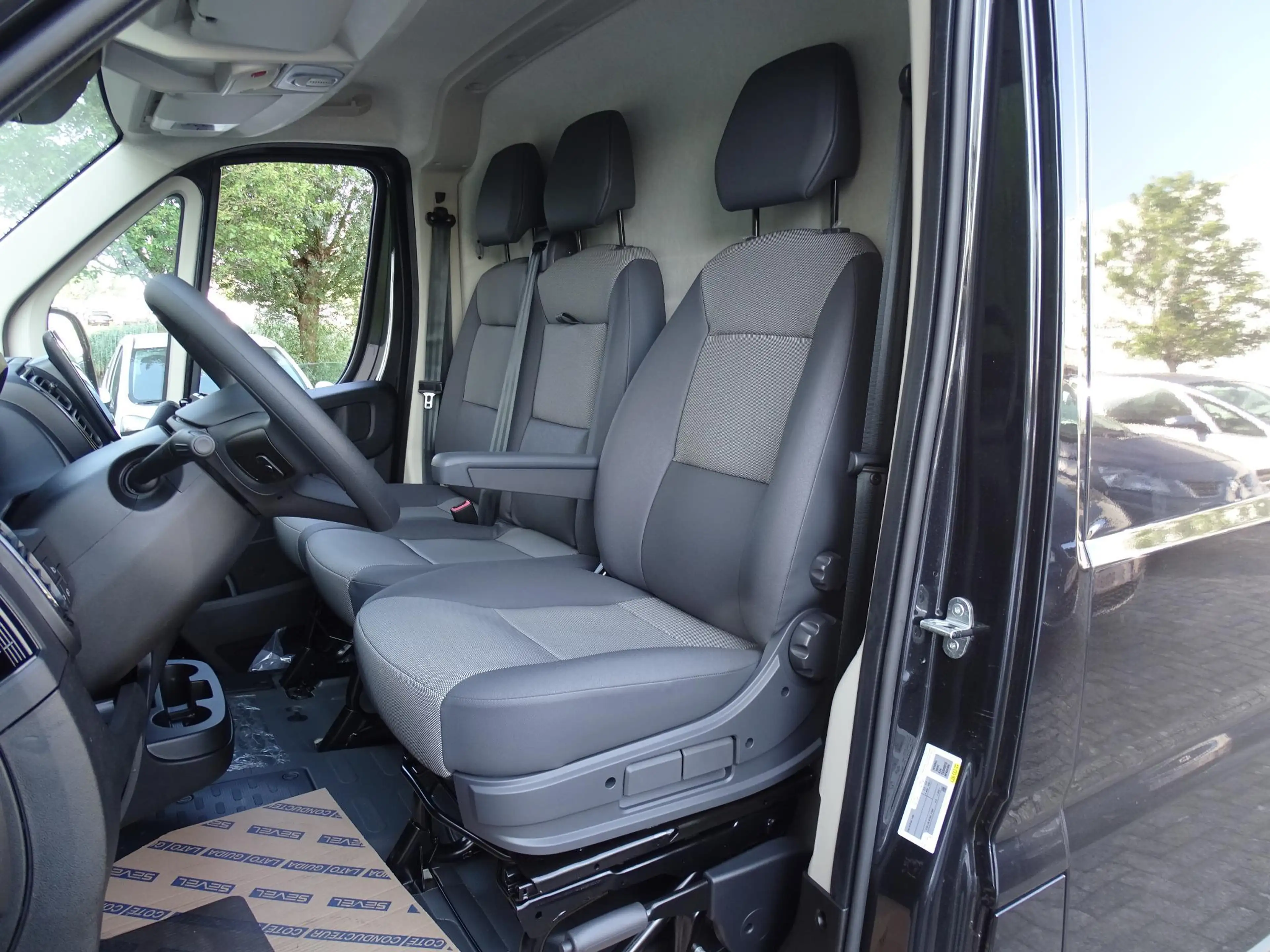 Fiat Ducato 2.2 BlueHDI 180 Maxi L3-H2 35 AT8 — photo 8