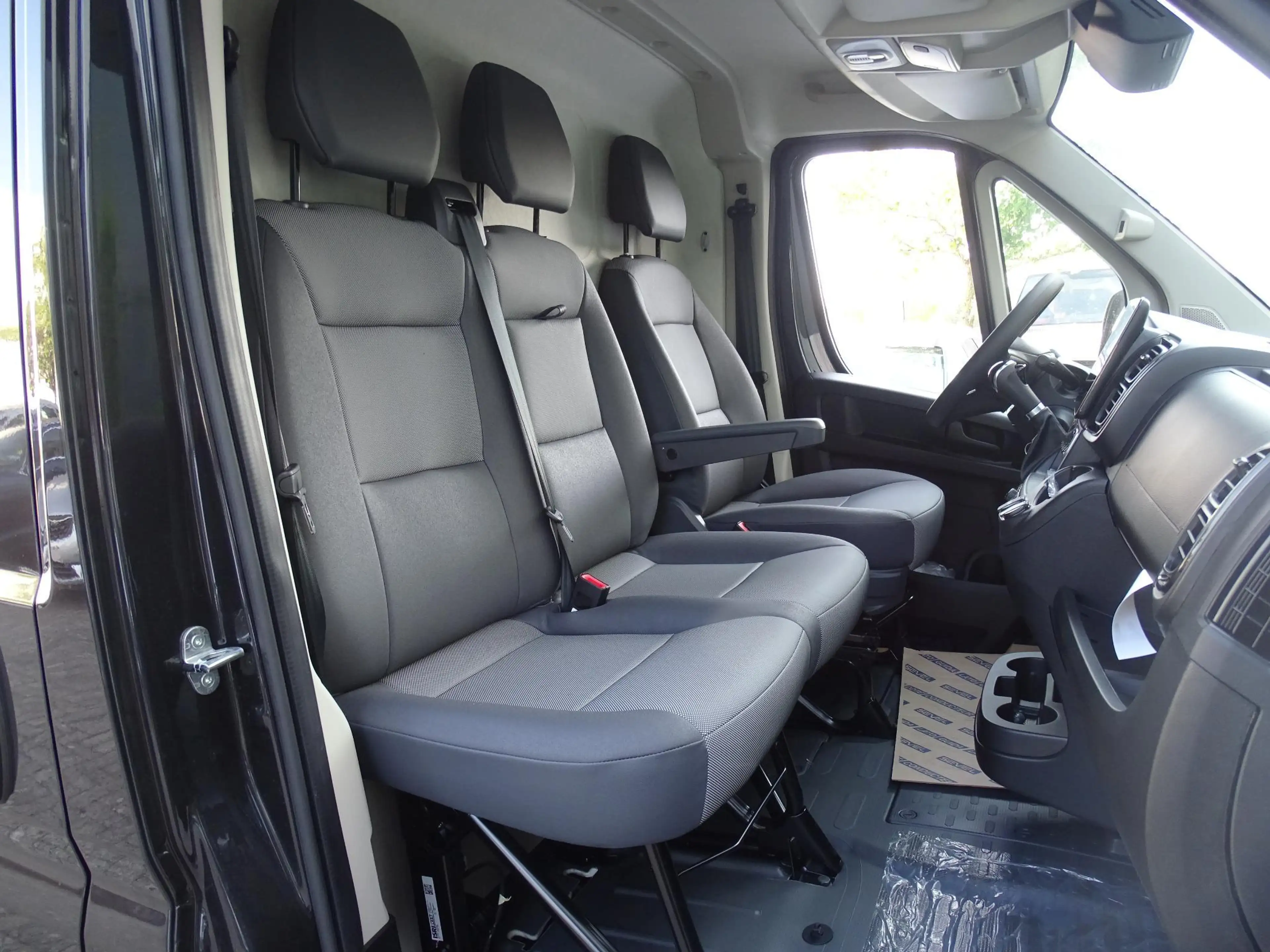 Fiat Ducato 2.2 BlueHDI 180 Maxi L3-H2 35 AT8 — photo 9