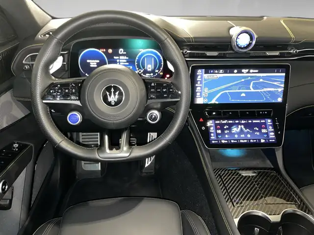 Maserati Grecale view 6