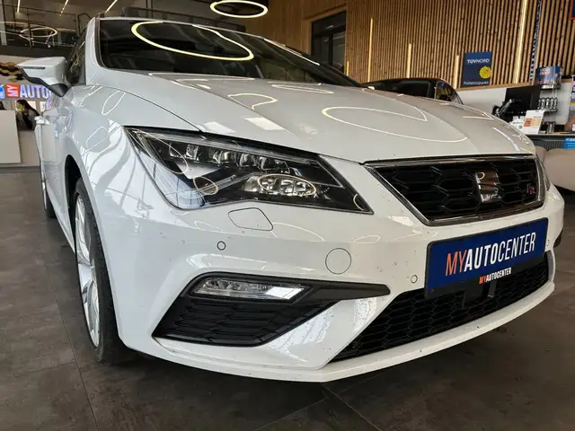 Seat Leon Leon view 3