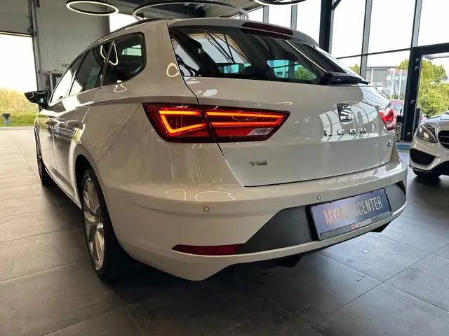 Seat Leon Leon view 5