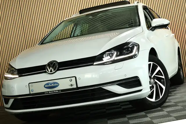 Volkswagen Golf view 10