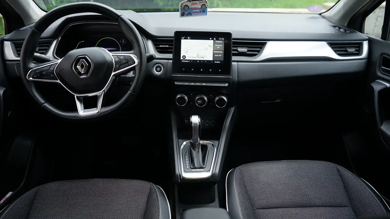 Renault Captur — photo 3