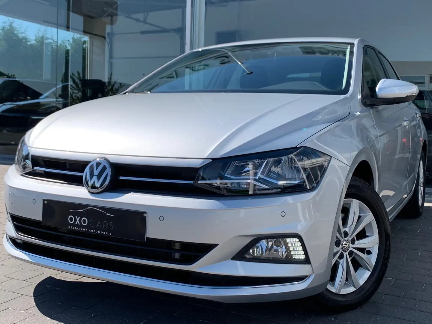 Volkswagen Polo 1.6TDI DSG / Highline / Boite Auto / Gps / CarPlay Gris - 1