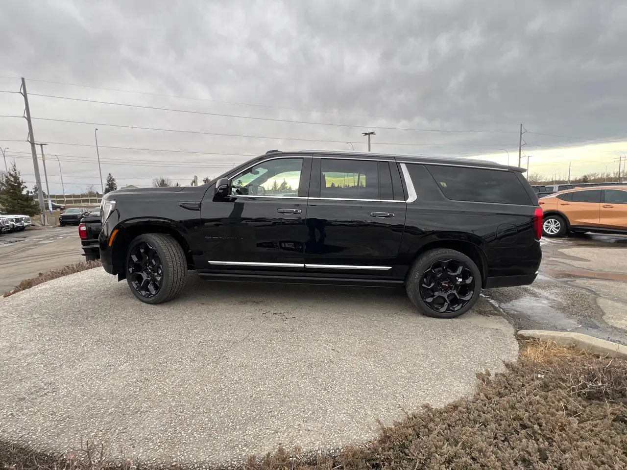 GMC Yukon снимка GMC Yukon