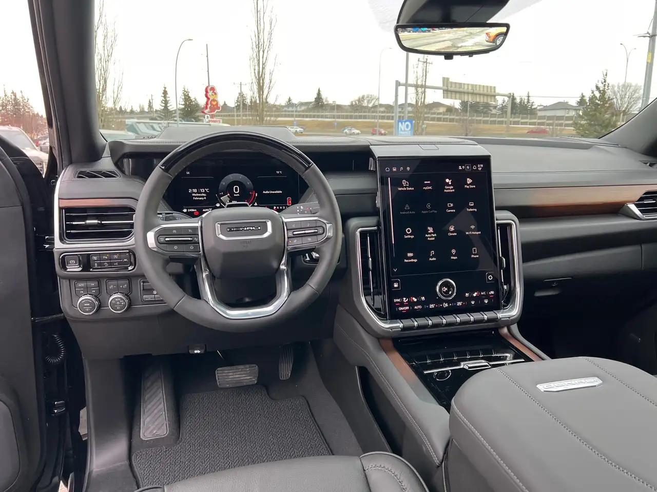 GMC Yukon снимка GMC Yukon