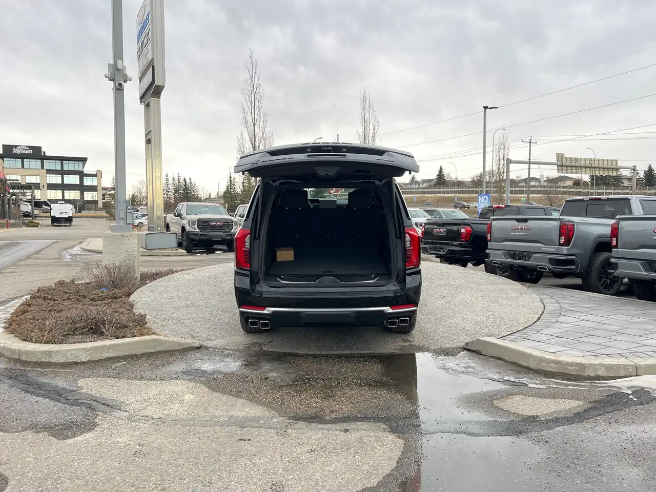 GMC Yukon снимка GMC Yukon