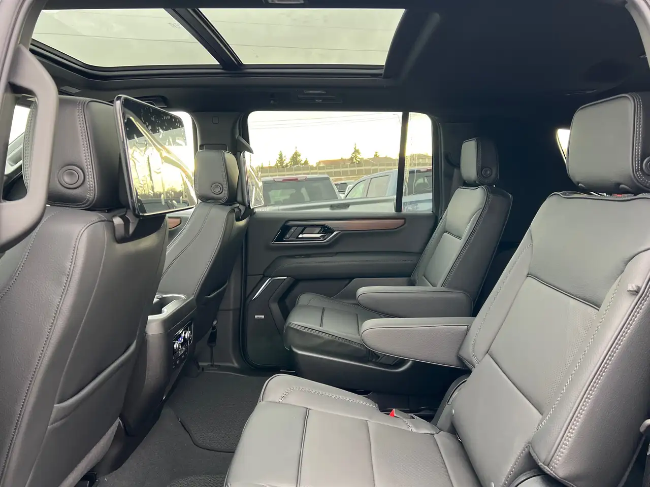 GMC Yukon снимка GMC Yukon