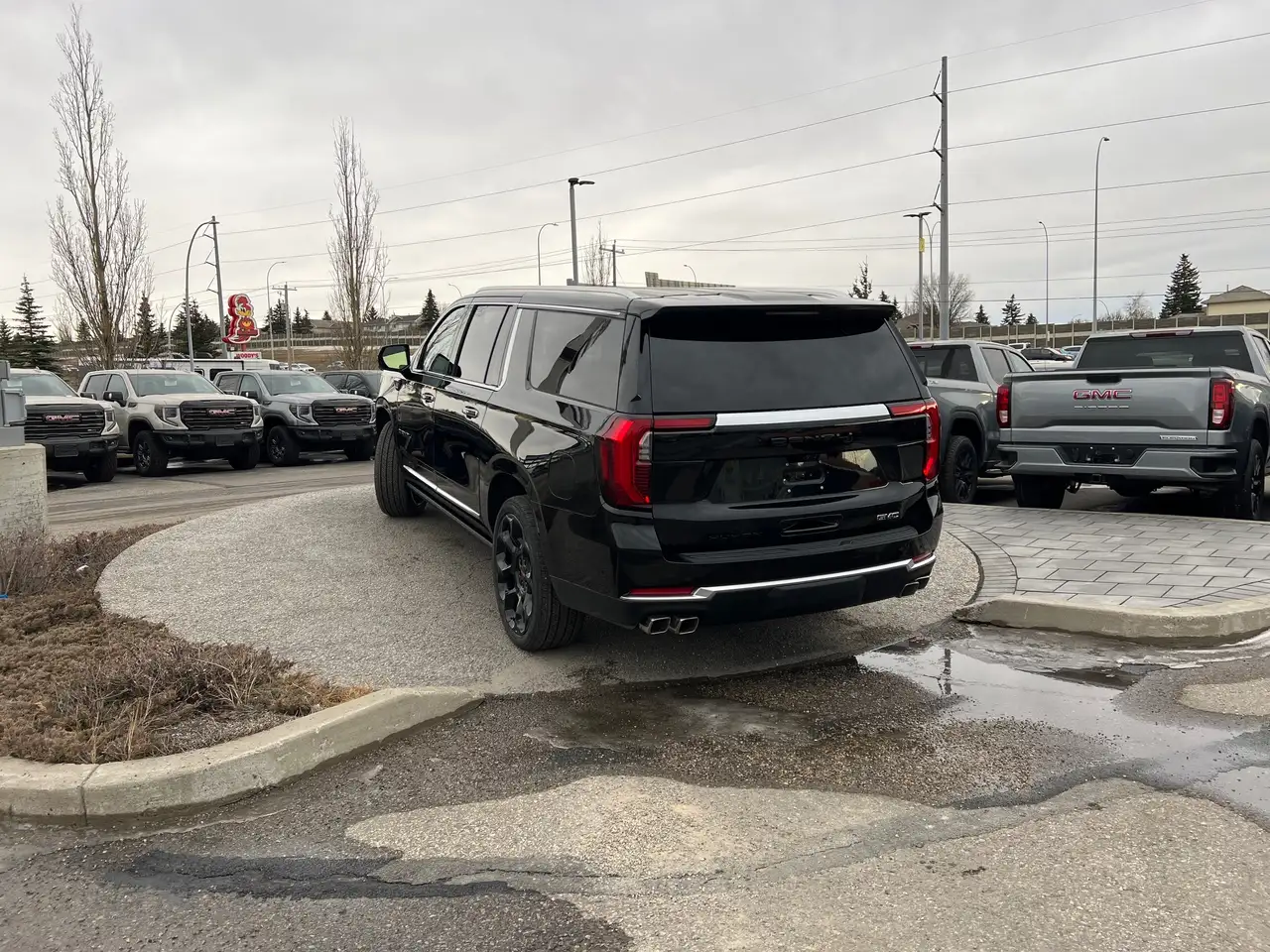 GMC Yukon снимка GMC Yukon