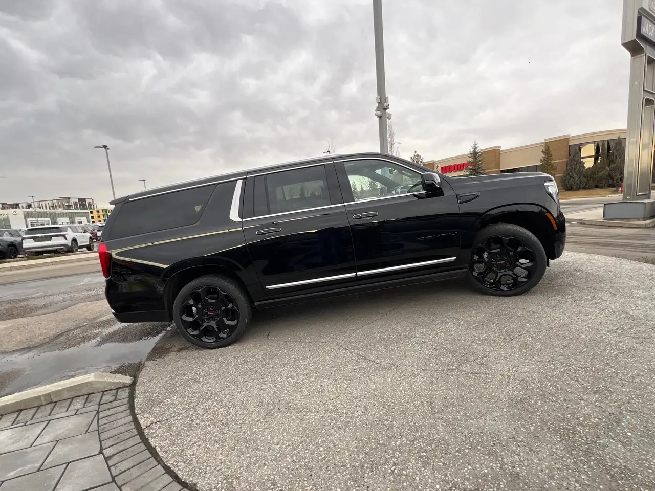 GMC Yukon снимка GMC Yukon