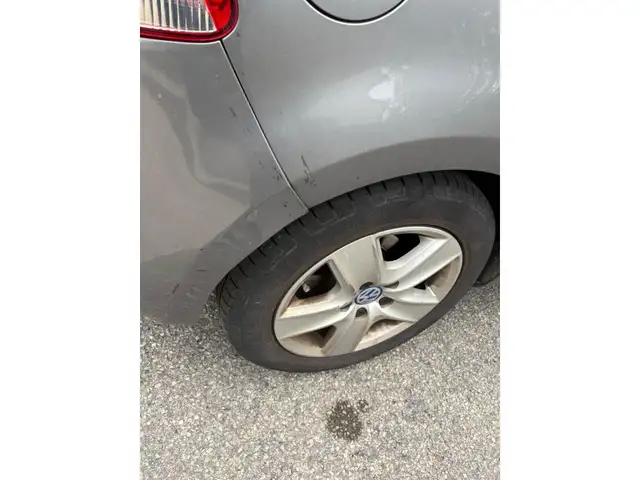 Volkswagen Golf view 6