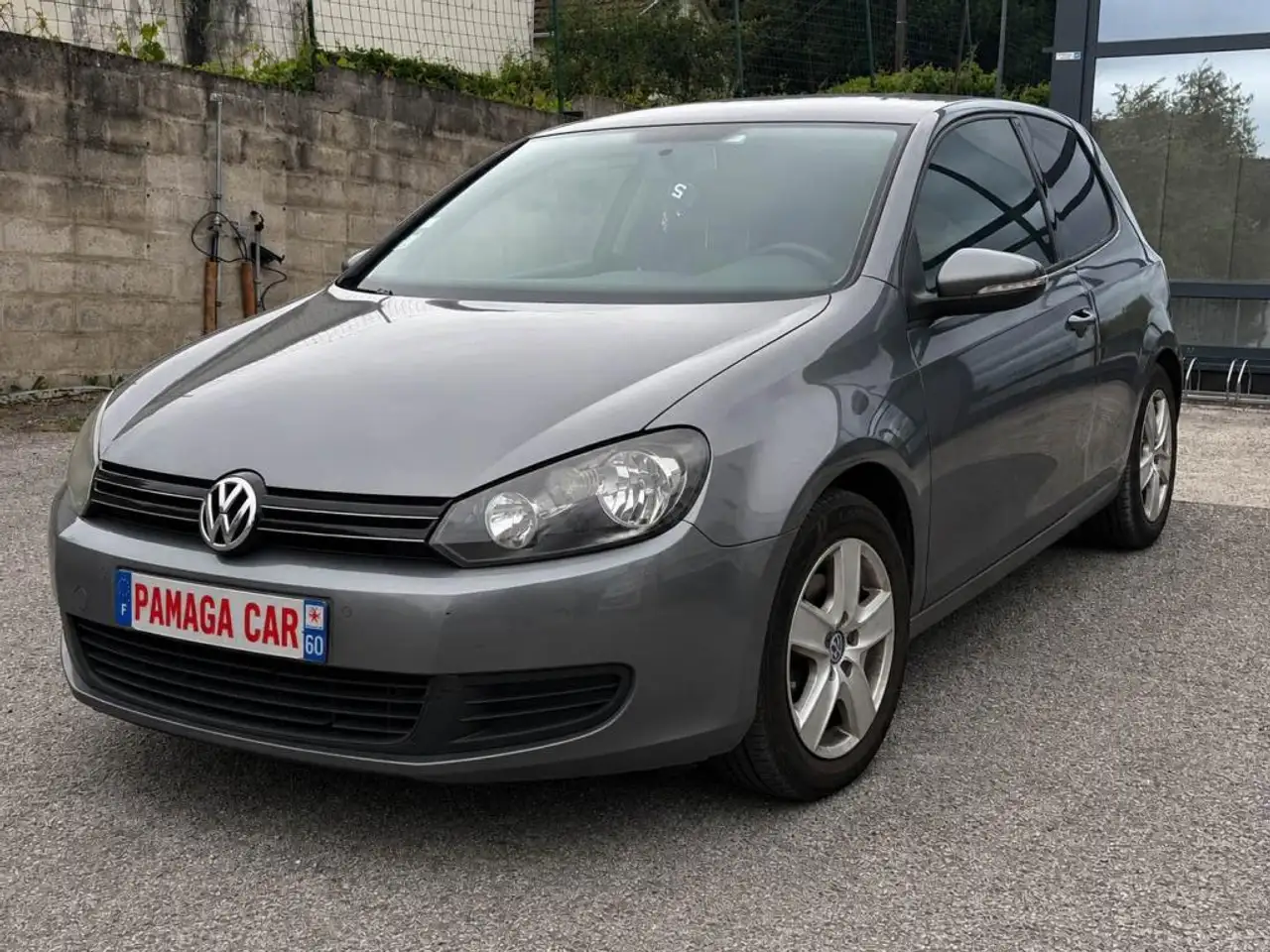 Volkswagen Golf Standard Model