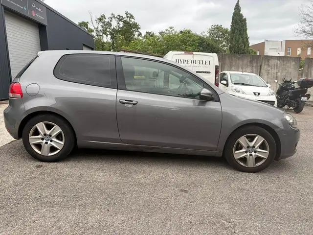 Volkswagen Golf view 4