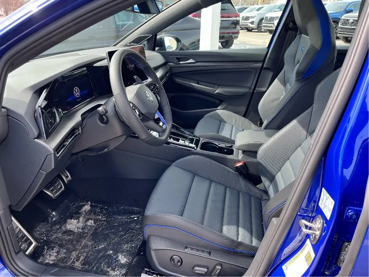 Volkswagen Golf R снимка Volkswagen Golf R