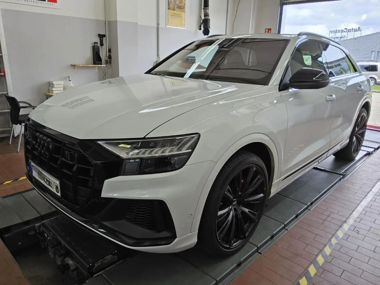 Audi SQ8 4.0 TFSI quattro Panorama Head-up B&O Matrix Weiß - 2