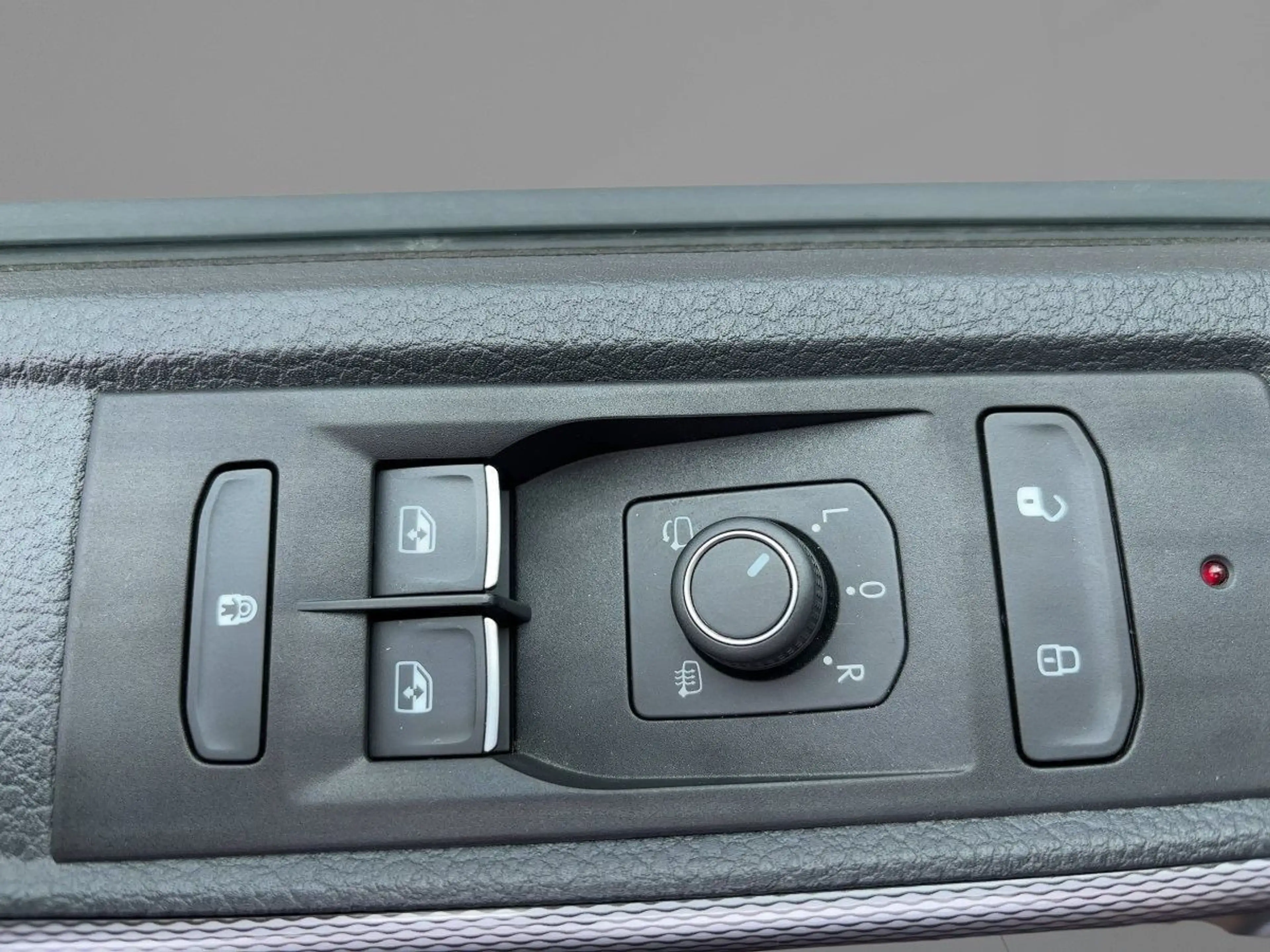 Volkswagen T6.1 Multivan Comfortline — photo 15