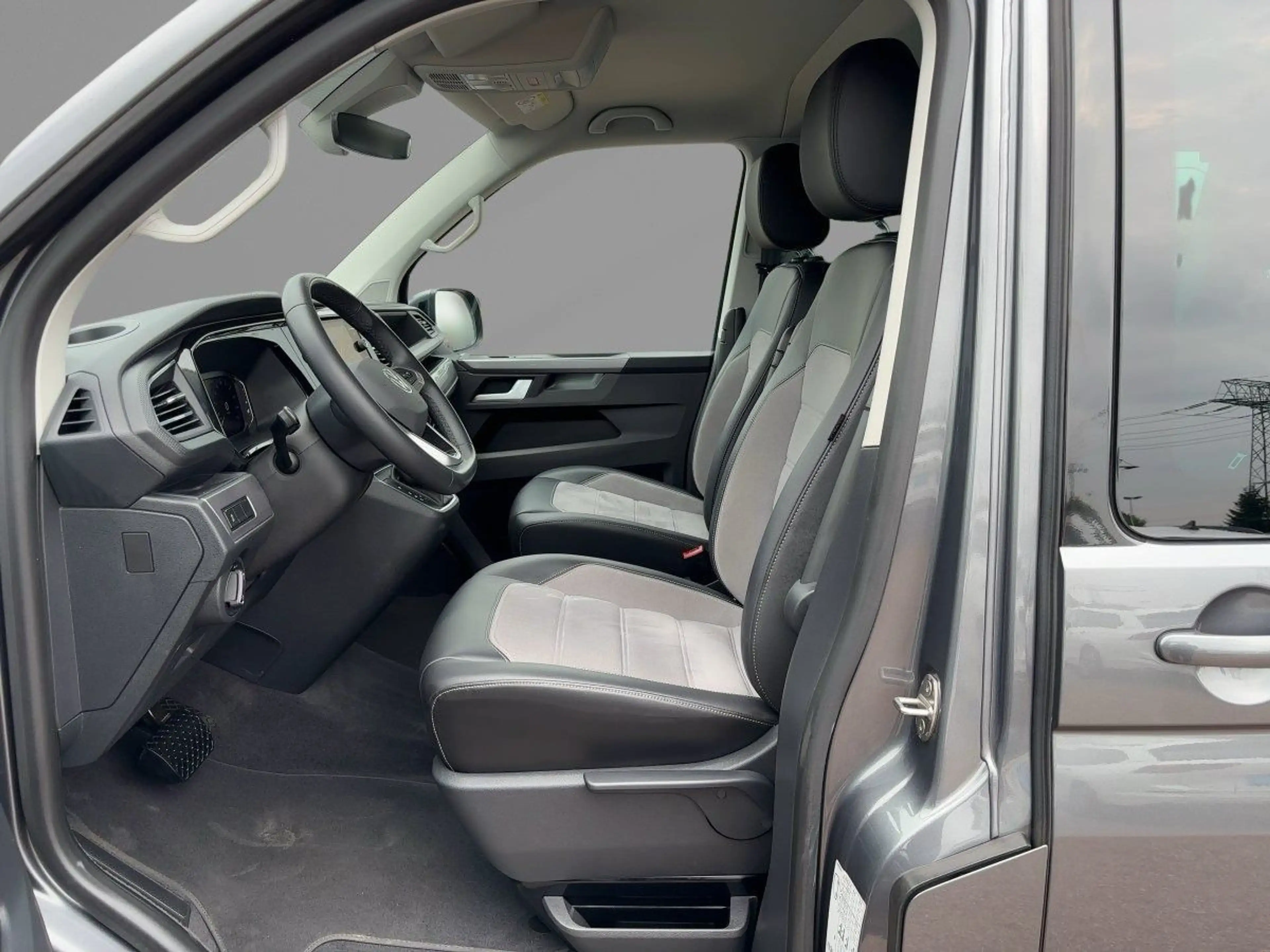 Volkswagen T6.1 Multivan Comfortline — photo 10