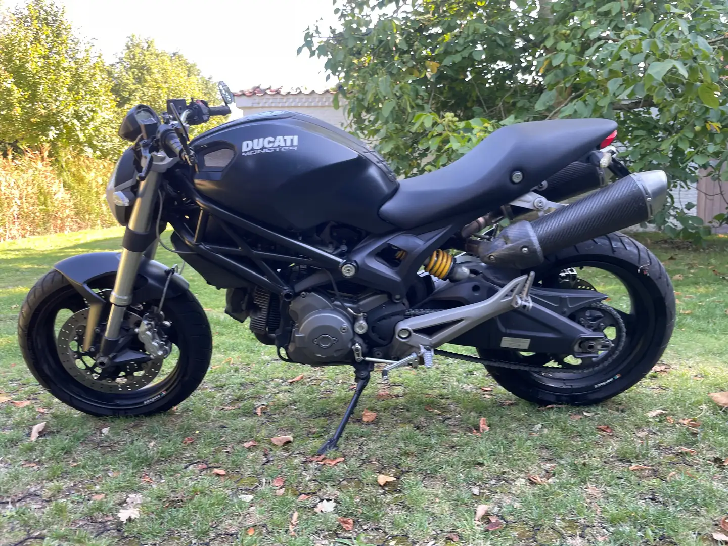 Ducati Monster 696 Noir - 1