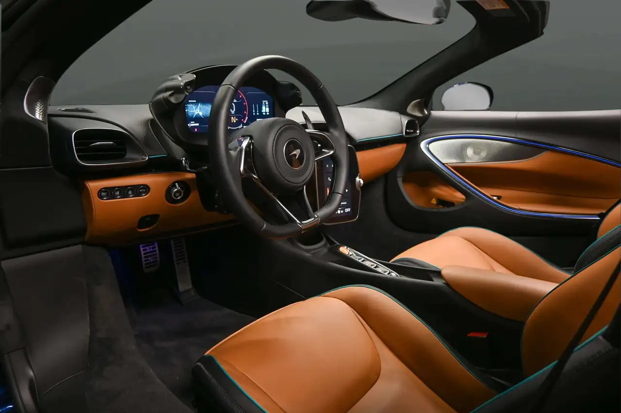 McLaren Artura fotografie McLaren Artura