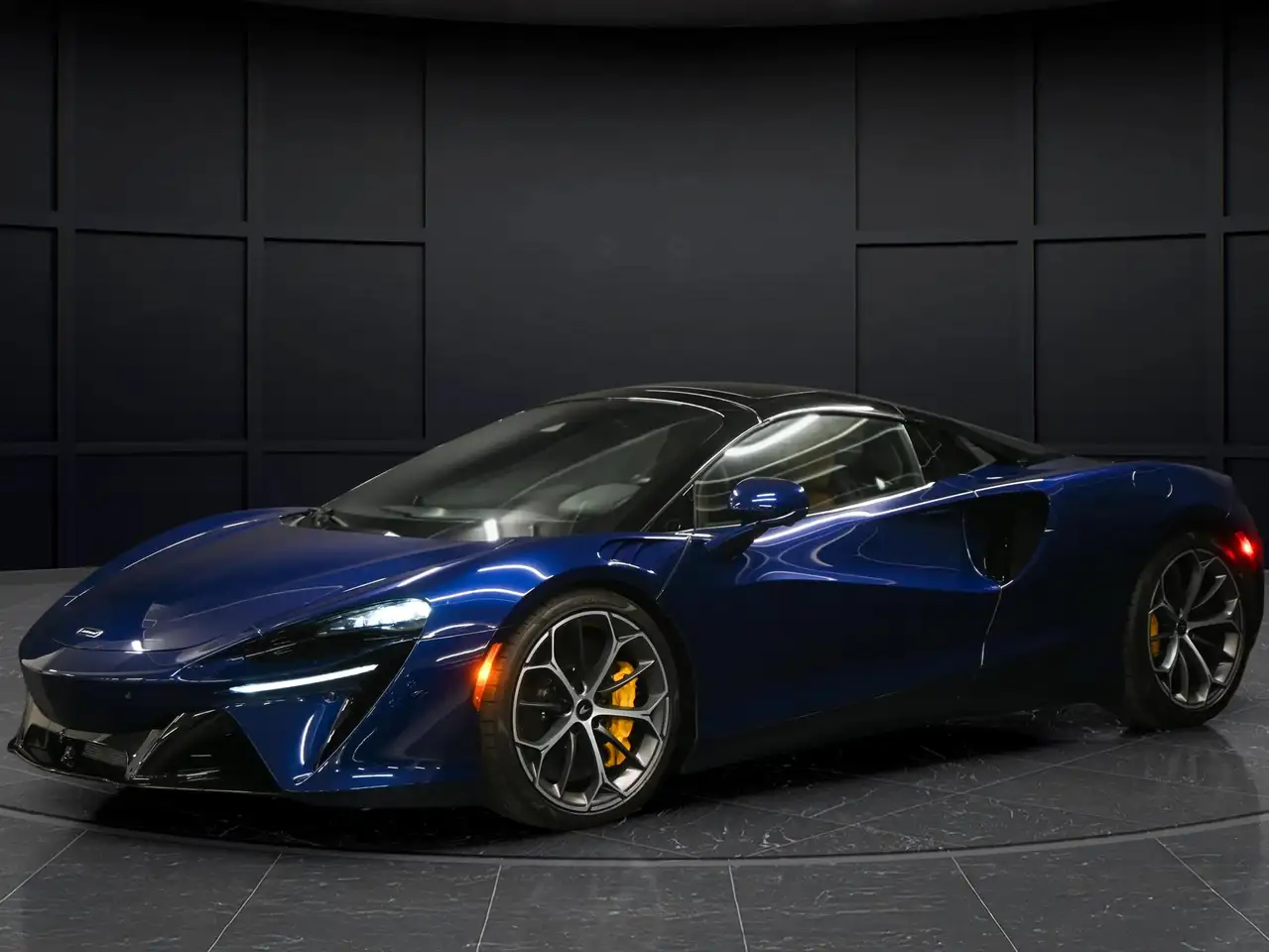 McLaren Artura fotografie McLaren Artura