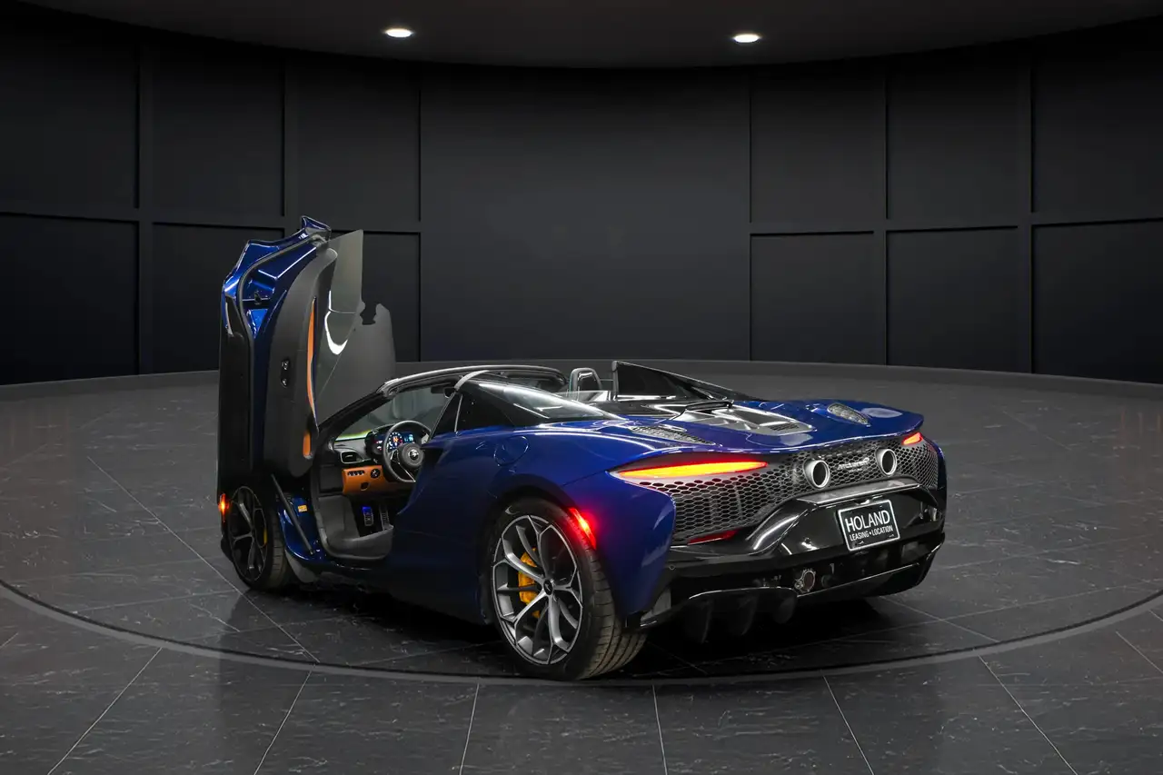 McLaren Artura fotografie McLaren Artura