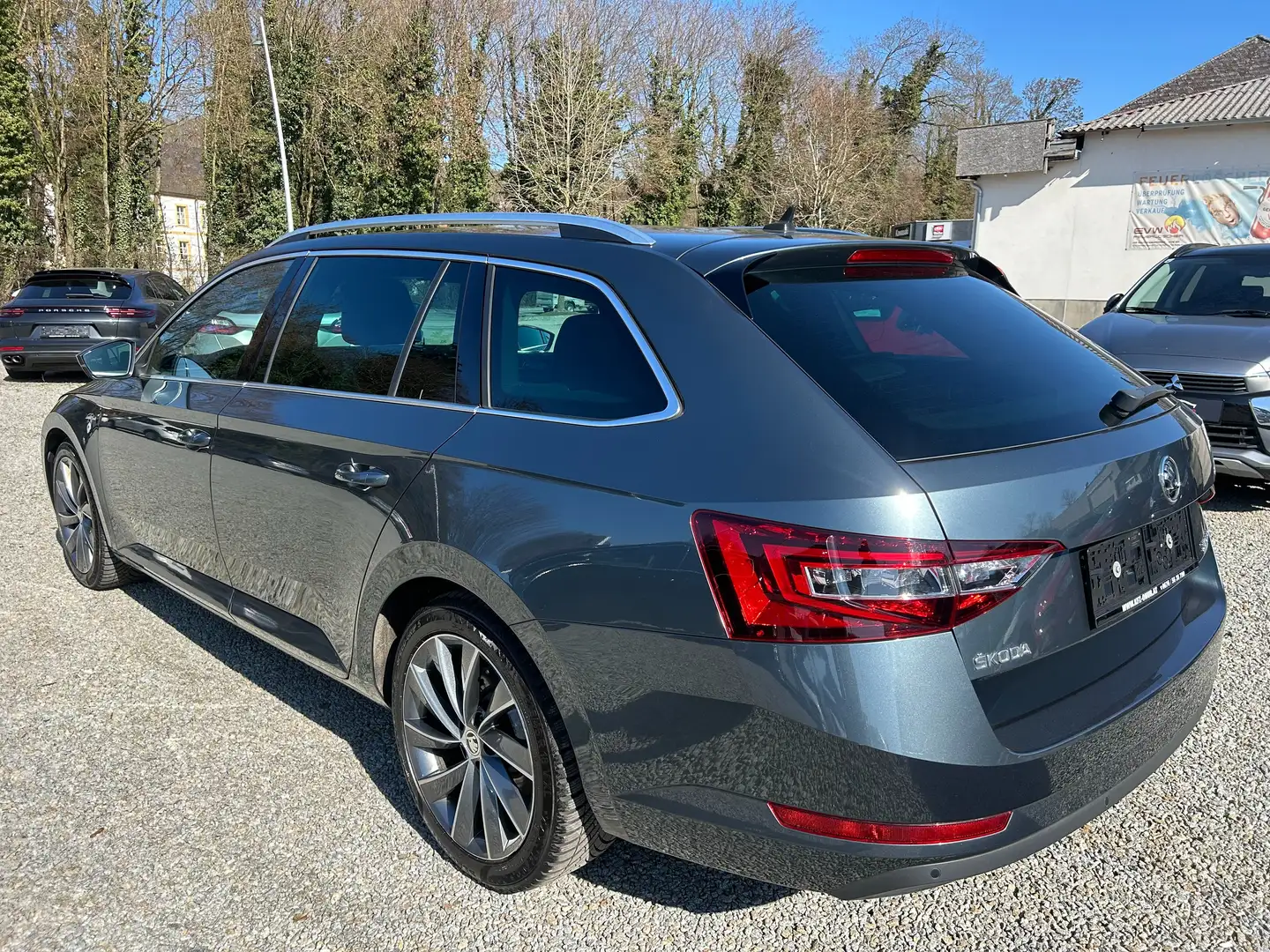 Skoda Superb Kombi 2,0 TDI DSG Laurin & Klement/TOP ZUSTAND Gris - 2