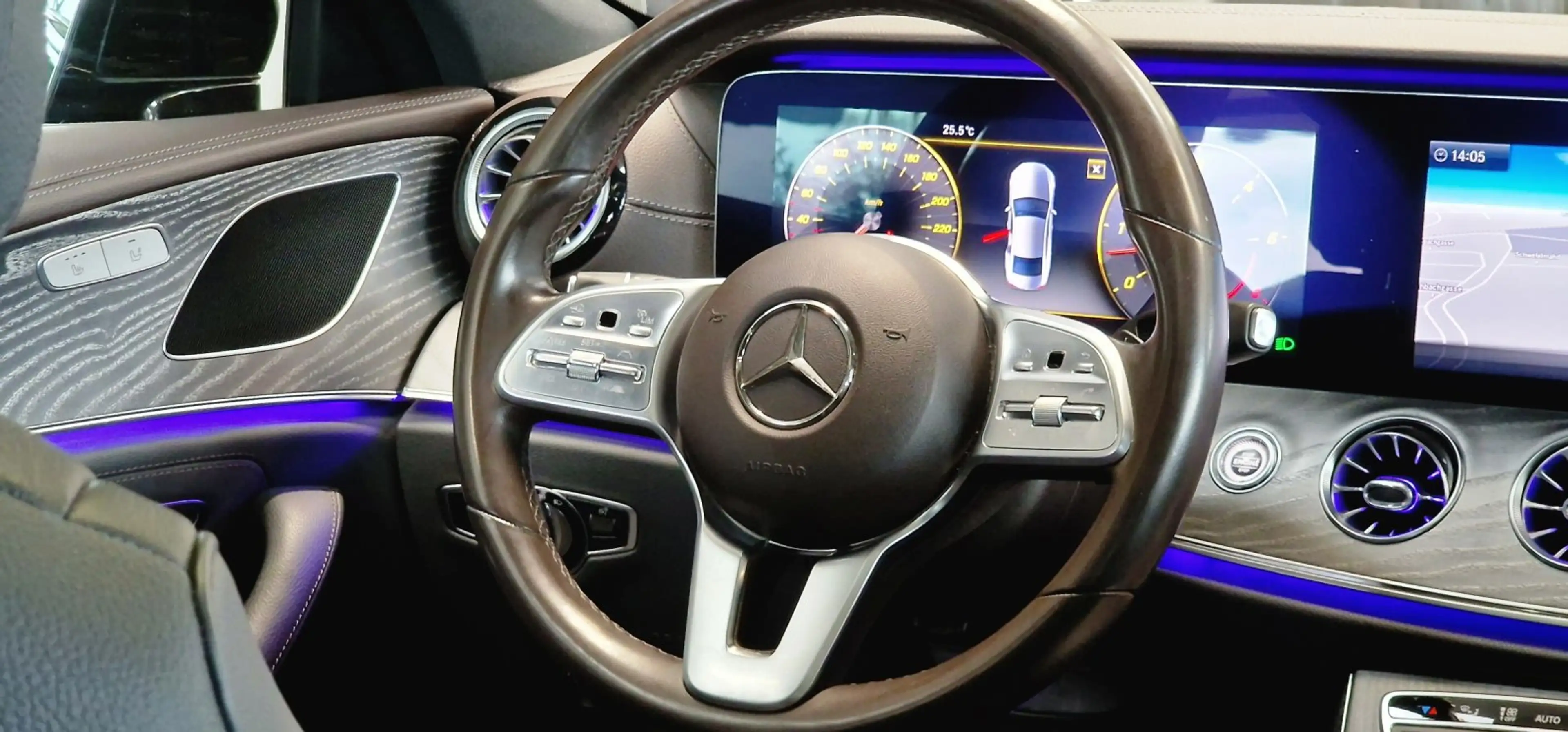 Mercedes-Benz CLS 350 d 4Matic AMG-Line Aut. *Schiebedach*360°*AHK* — photo 14