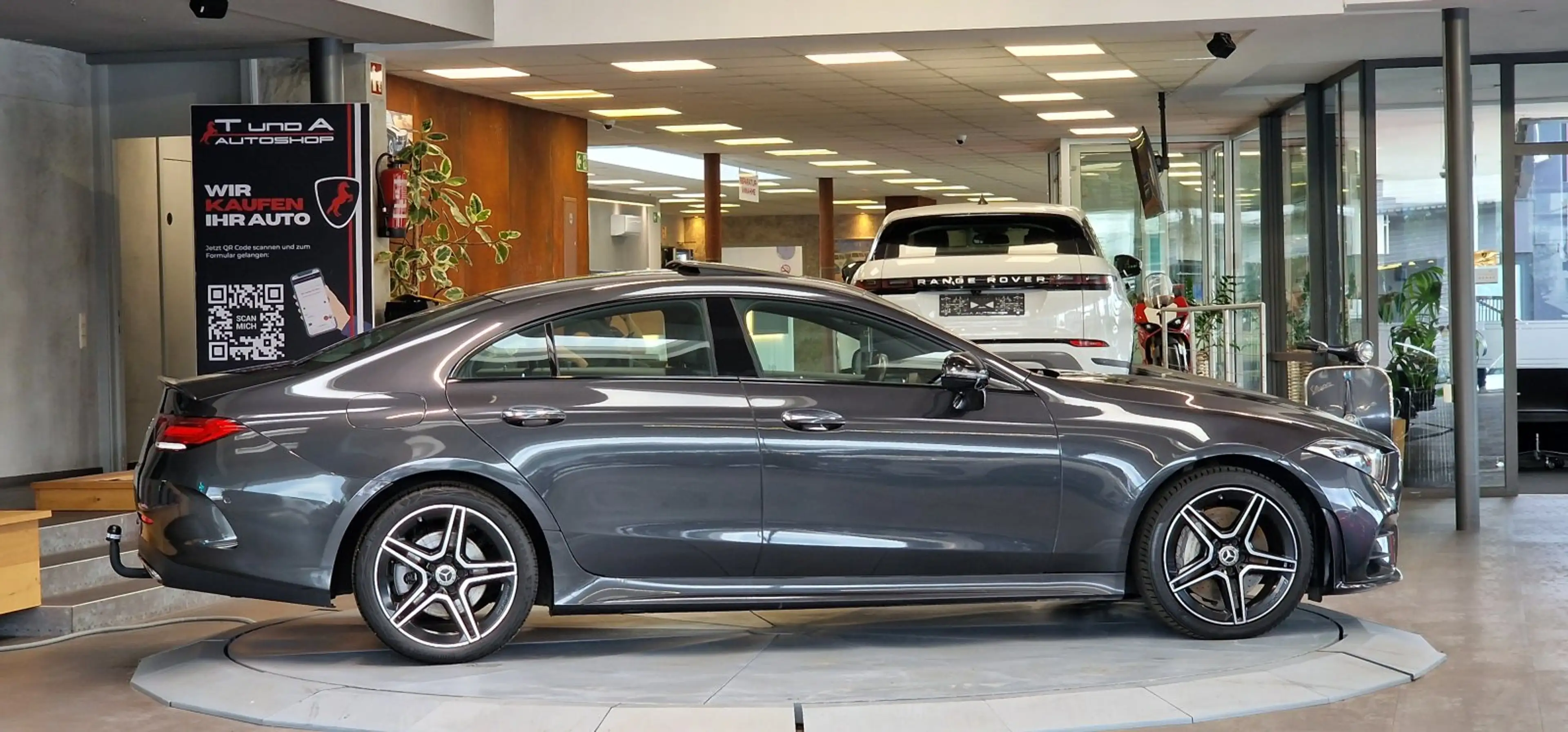 Mercedes-Benz CLS 350 d 4Matic AMG-Line Aut. *Schiebedach*360°*AHK* — photo 5