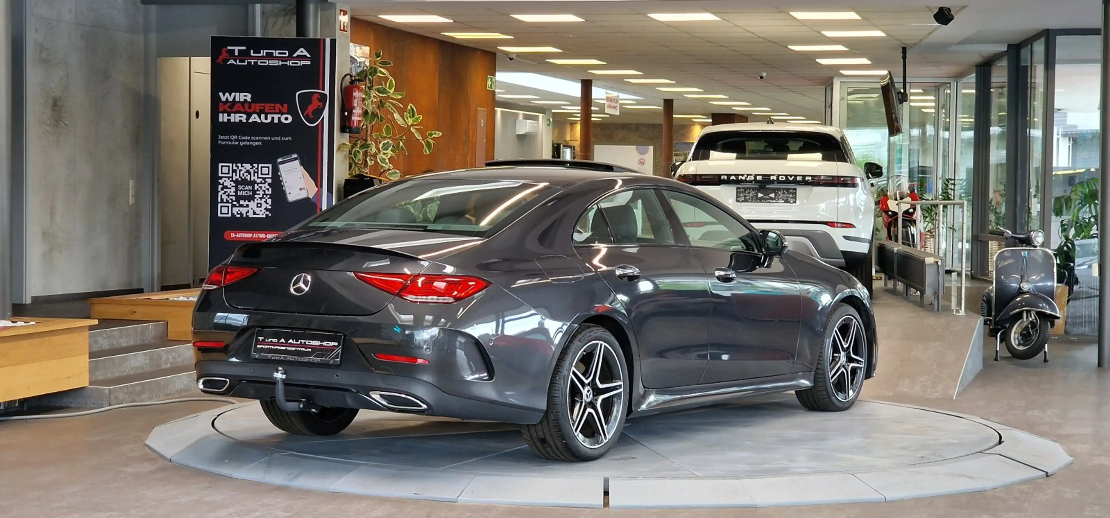 Mercedes-Benz CLS 350 d 4Matic AMG-Line Aut. *Schiebedach*360°*AHK* — photo 7