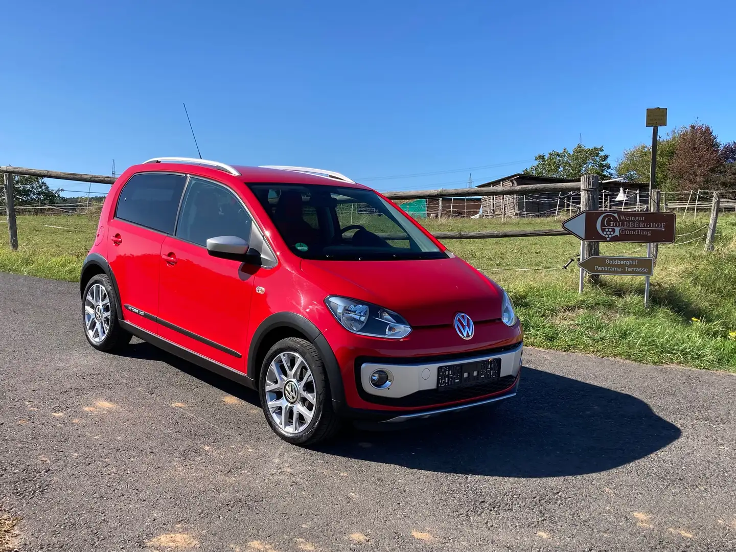 Volkswagen up! cross up! Navi Scheckheft Rouge - 1