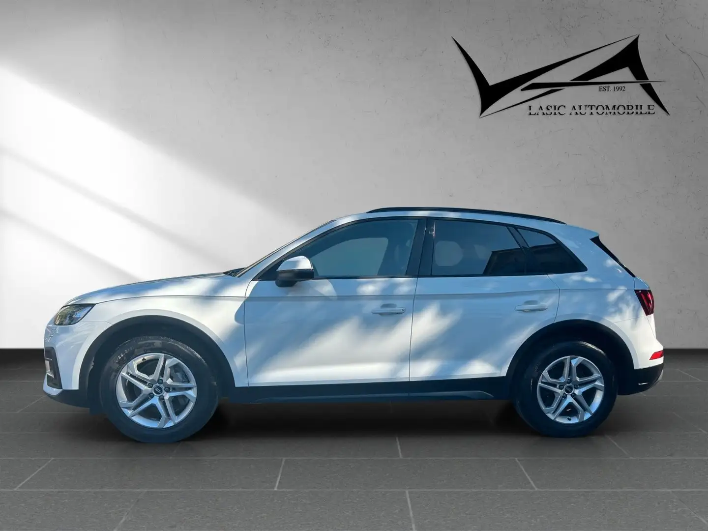 Audi Q5 40 TDI quattro int.S line Pano/AHK/Luft/STH. Weiß - 2