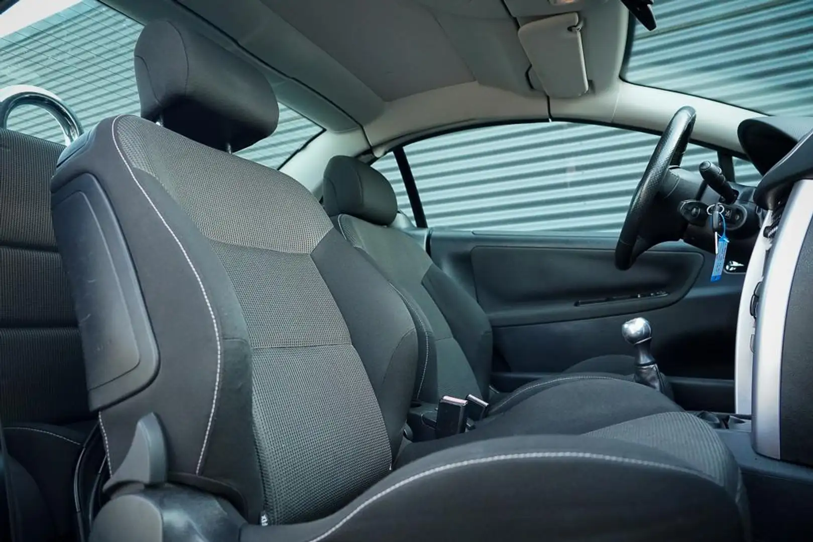 Peugeot 207 CC 1.6 VTi / Airco / Lichtmetalen velgen / Meeneem Grau - 2