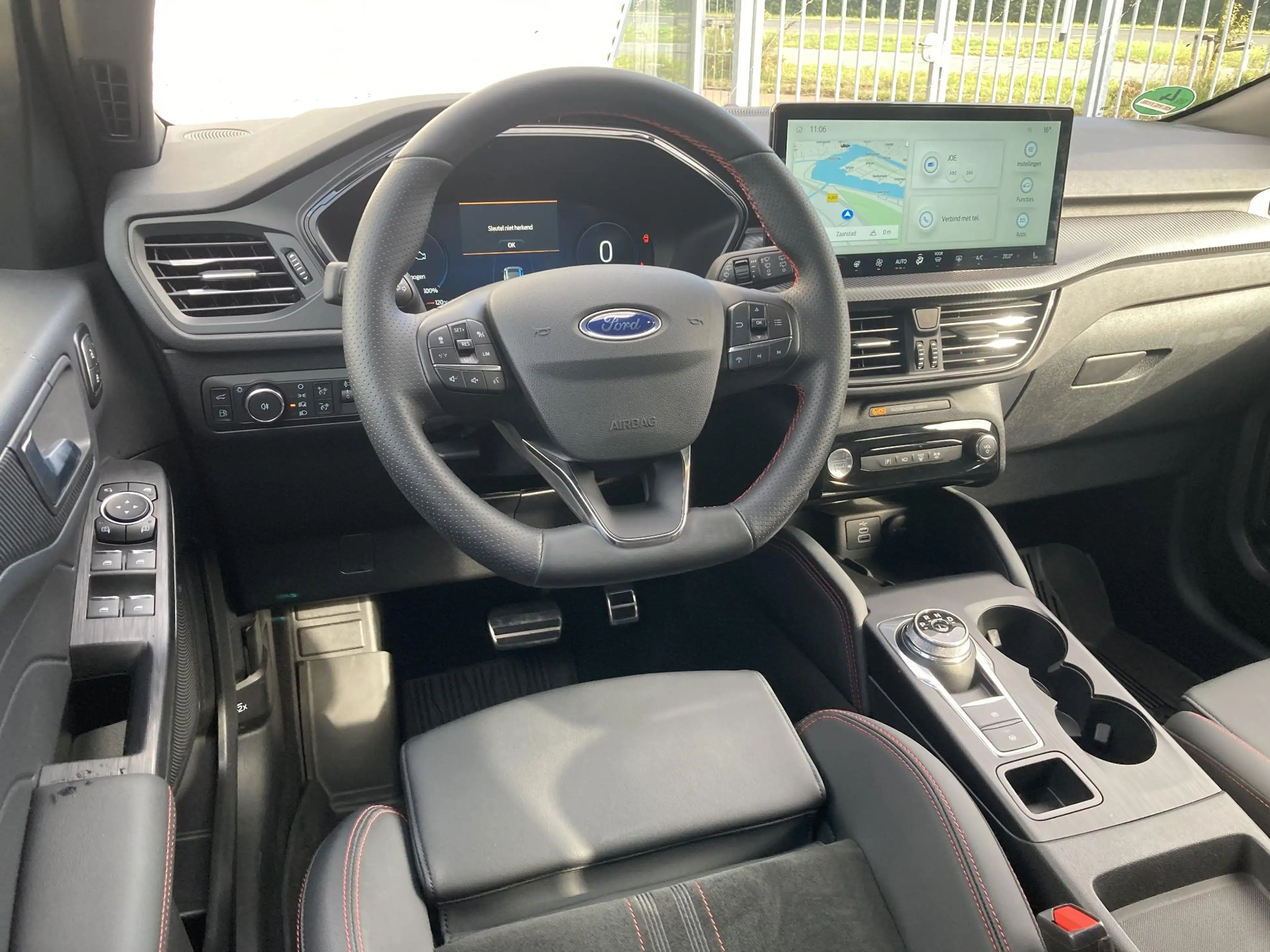 Ford Kuga 2.5 PHEV ST-Line X | Elektrisch Wegklapbare Trekha — photo 2