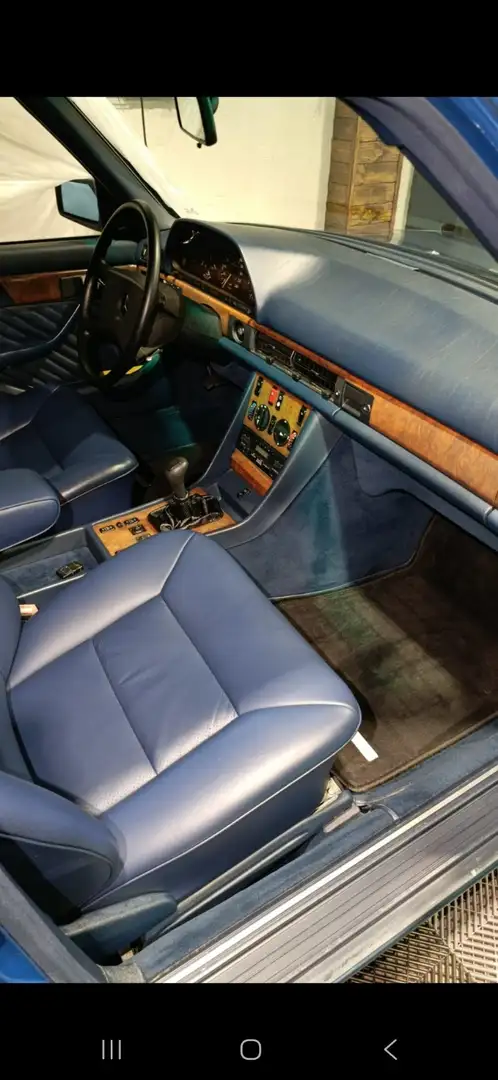 Mercedes-Benz 300 SE Azul - 2