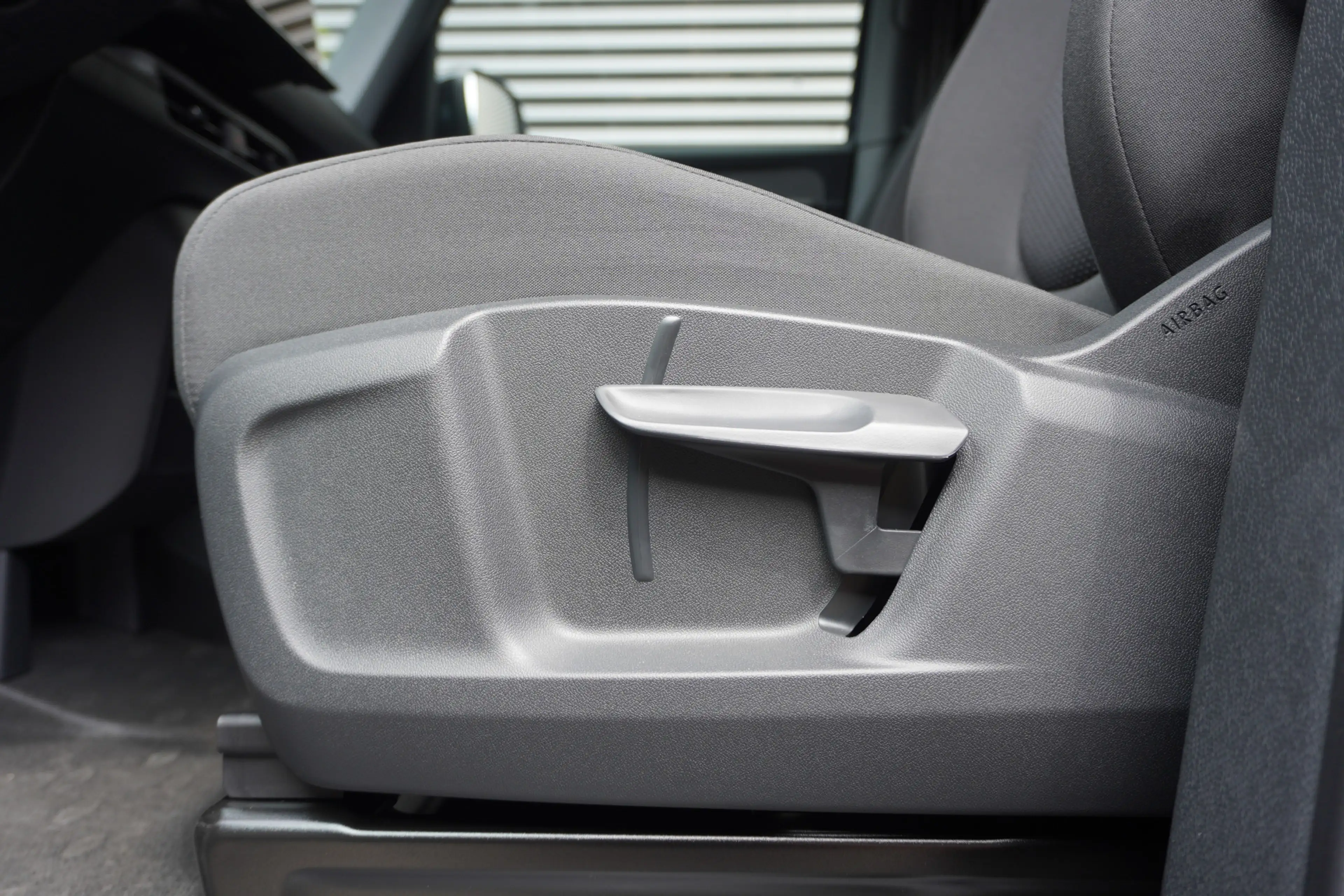 Volkswagen ID. Buzz Cargo ID. Buzz Cargo Bulli Limited Edition 286 pk, Achte — photo 11