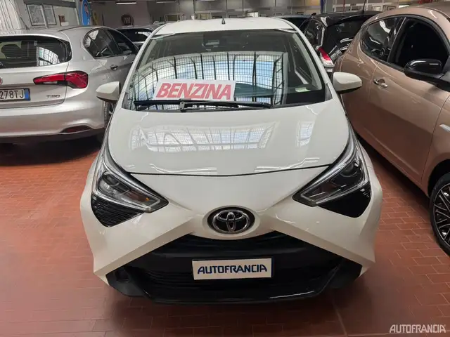 Toyota AYGO - 1.0 CONNECT 72 CV