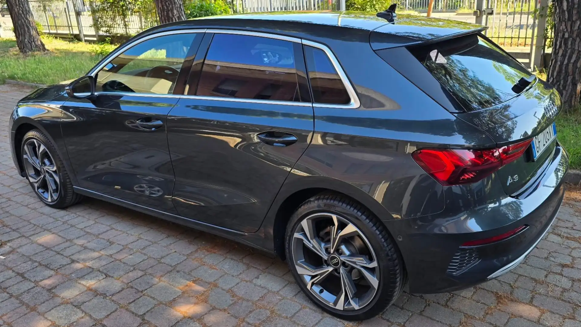 Audi A3 A3 IV 2020 S.B 30 1.5 g-tron S line edit. s-tronic Gris - 2