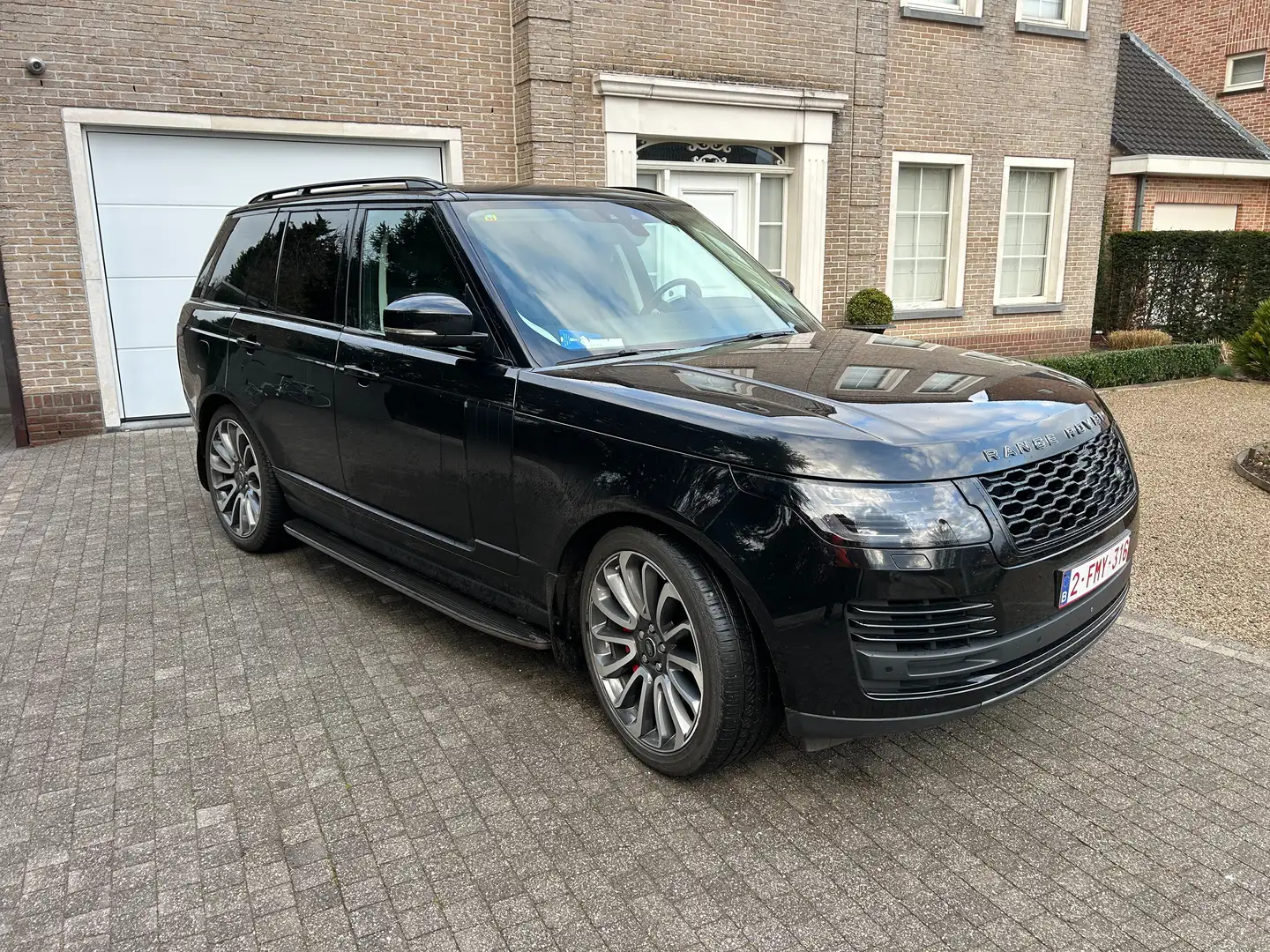 Land Rover Range Rover Range Rover P400e Plug-in Hybrid langer  Vogue Zwart - 1