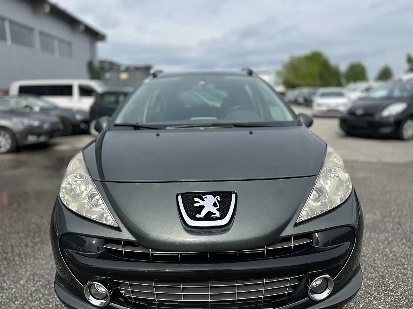 Peugeot 207 SW Active 1,6 HDi 90 FAP Grigio - 2