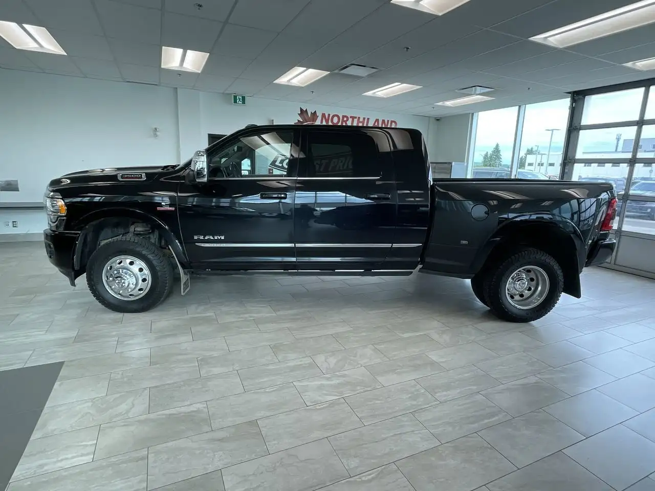 RAM 3500 photo RAM 3500