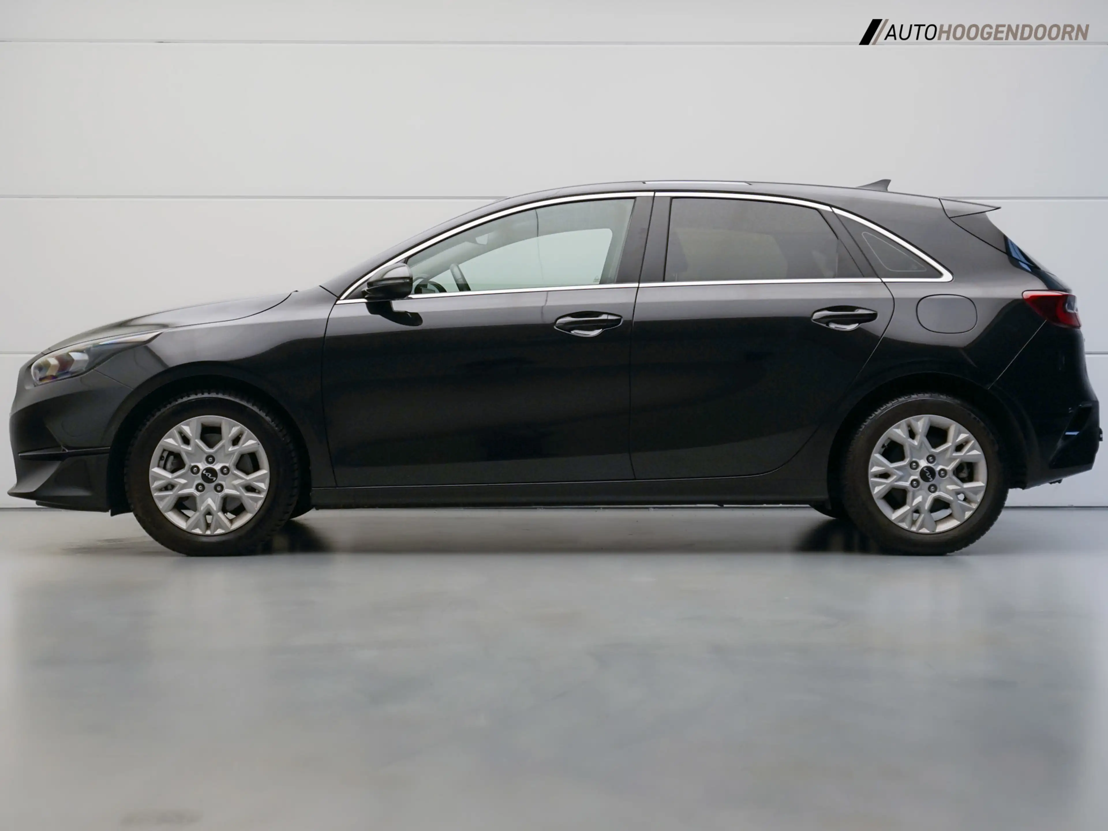 Kia Ceed / cee'd 1.5 T-GDi MHEV DynamicLine Luxe (APPLE CARPLAY,ACH — photo 2
