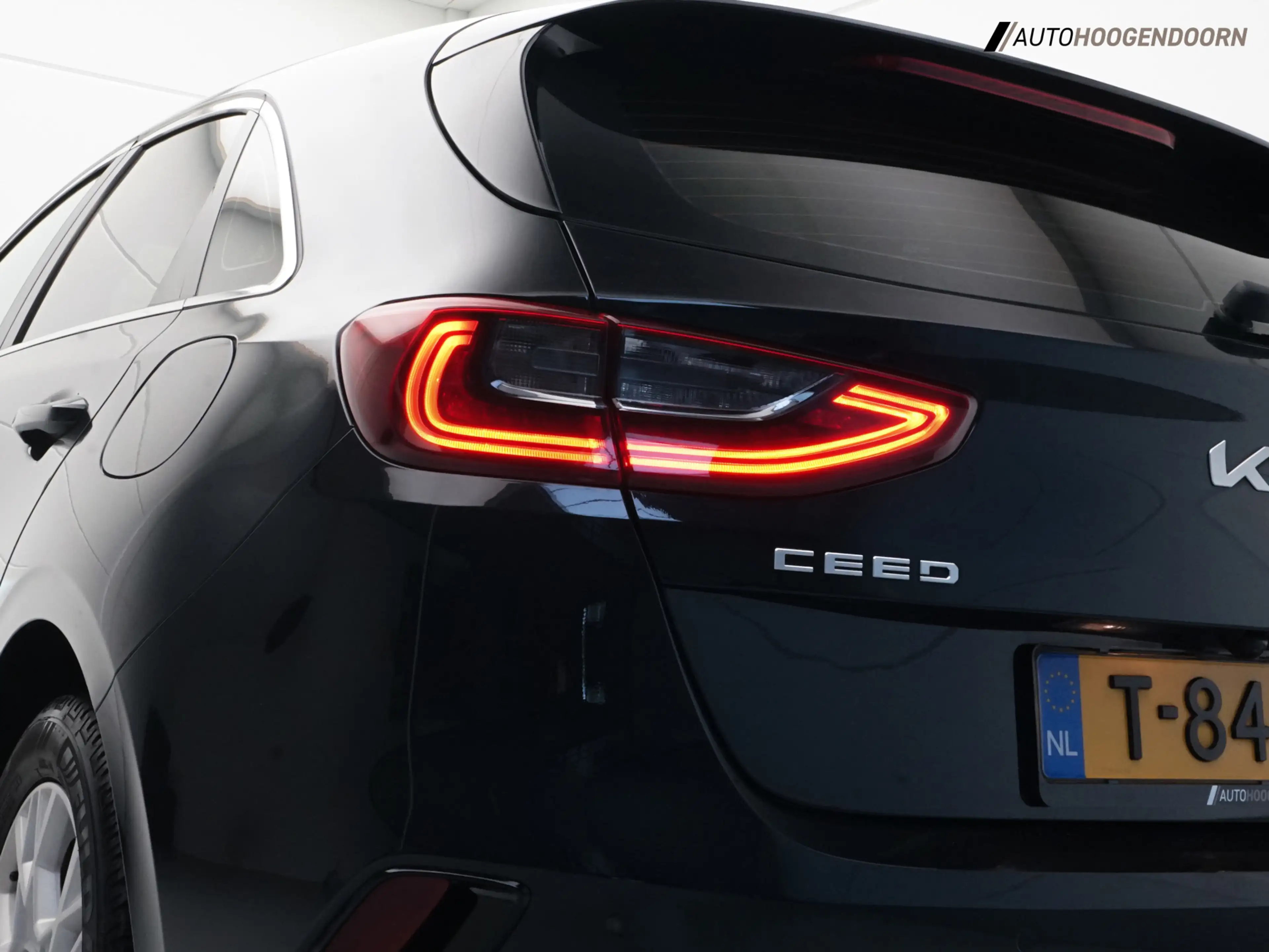 Kia Ceed / cee'd 1.5 T-GDi MHEV DynamicLine Luxe (APPLE CARPLAY,ACH — photo 9