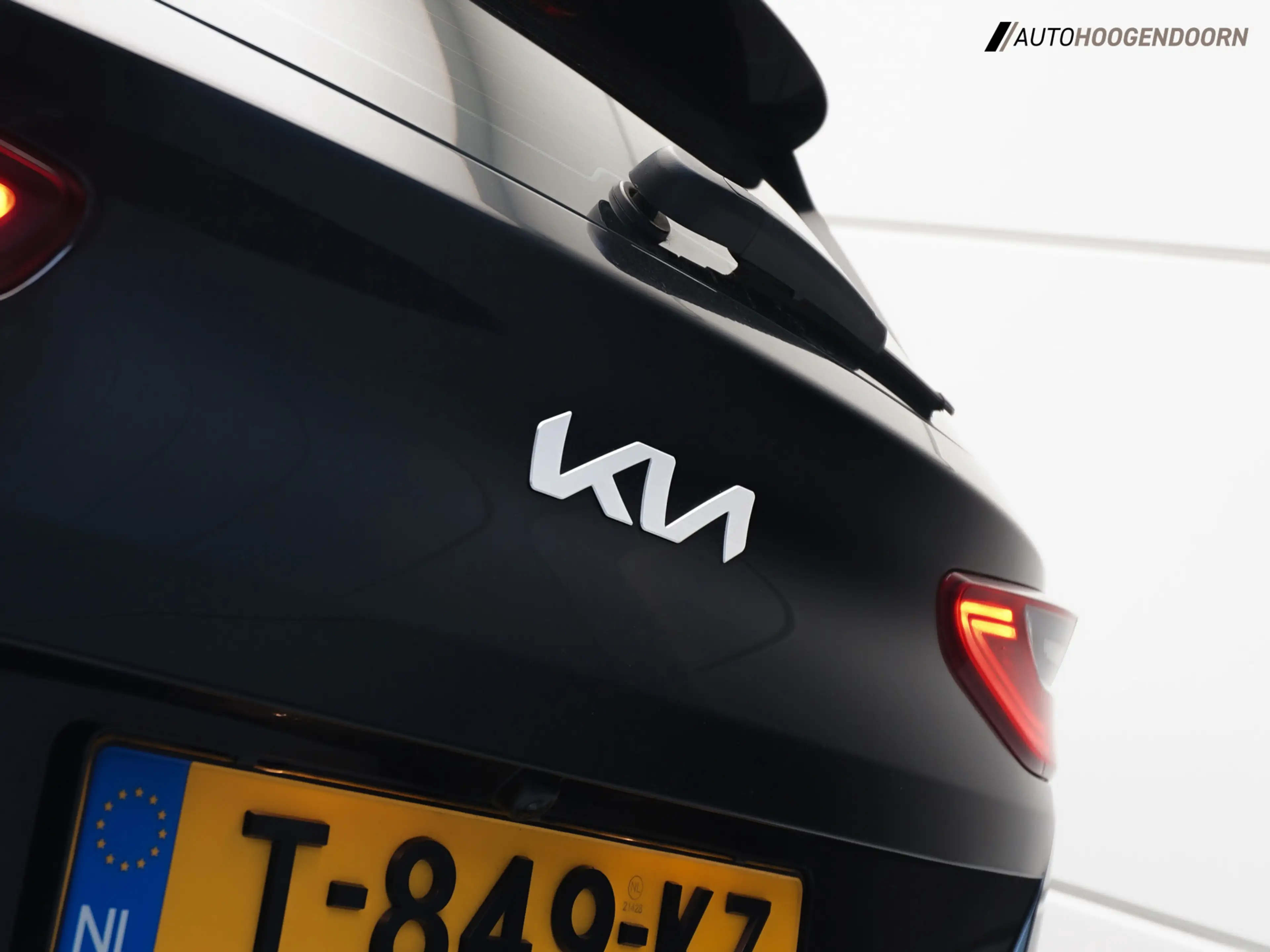 Kia Ceed / cee'd 1.5 T-GDi MHEV DynamicLine Luxe (APPLE CARPLAY,ACH — photo 7