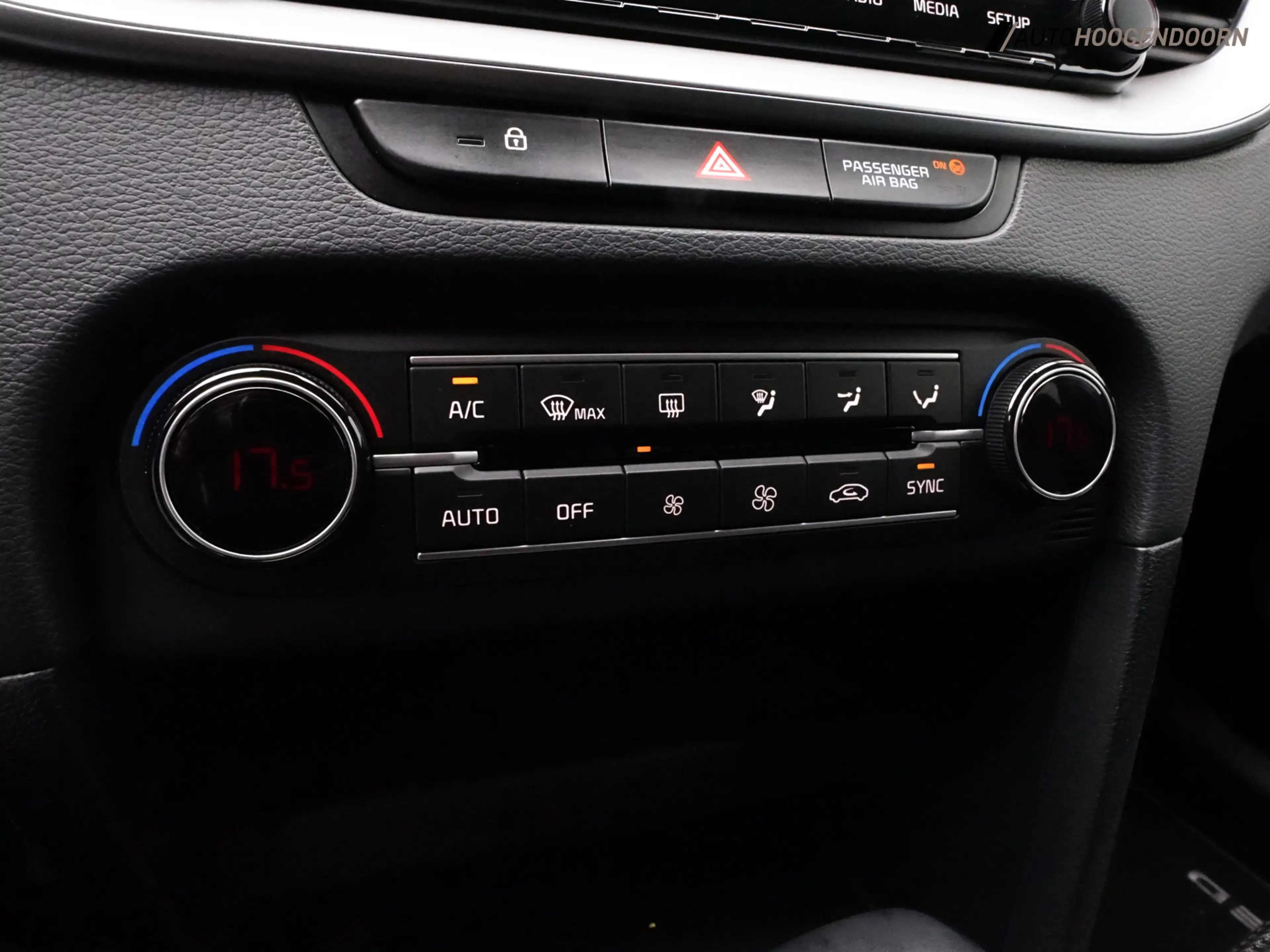 Kia Ceed / cee'd 1.5 T-GDi MHEV DynamicLine Luxe (APPLE CARPLAY,ACH — photo 23