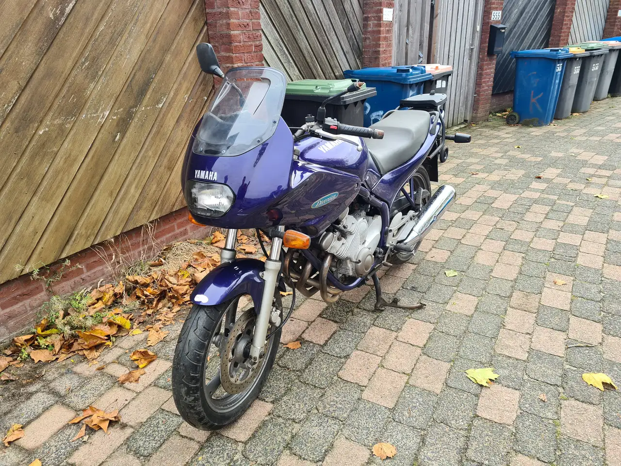 Yamaha XJ 600