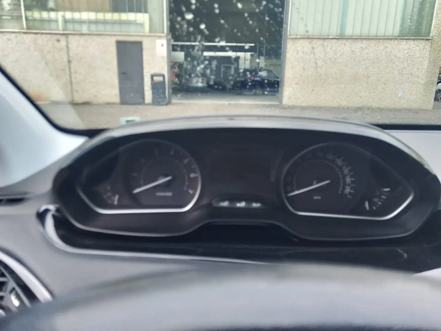 Peugeot 208 208 I 2015 5p 1.2 puretech Allure 82cv - 2