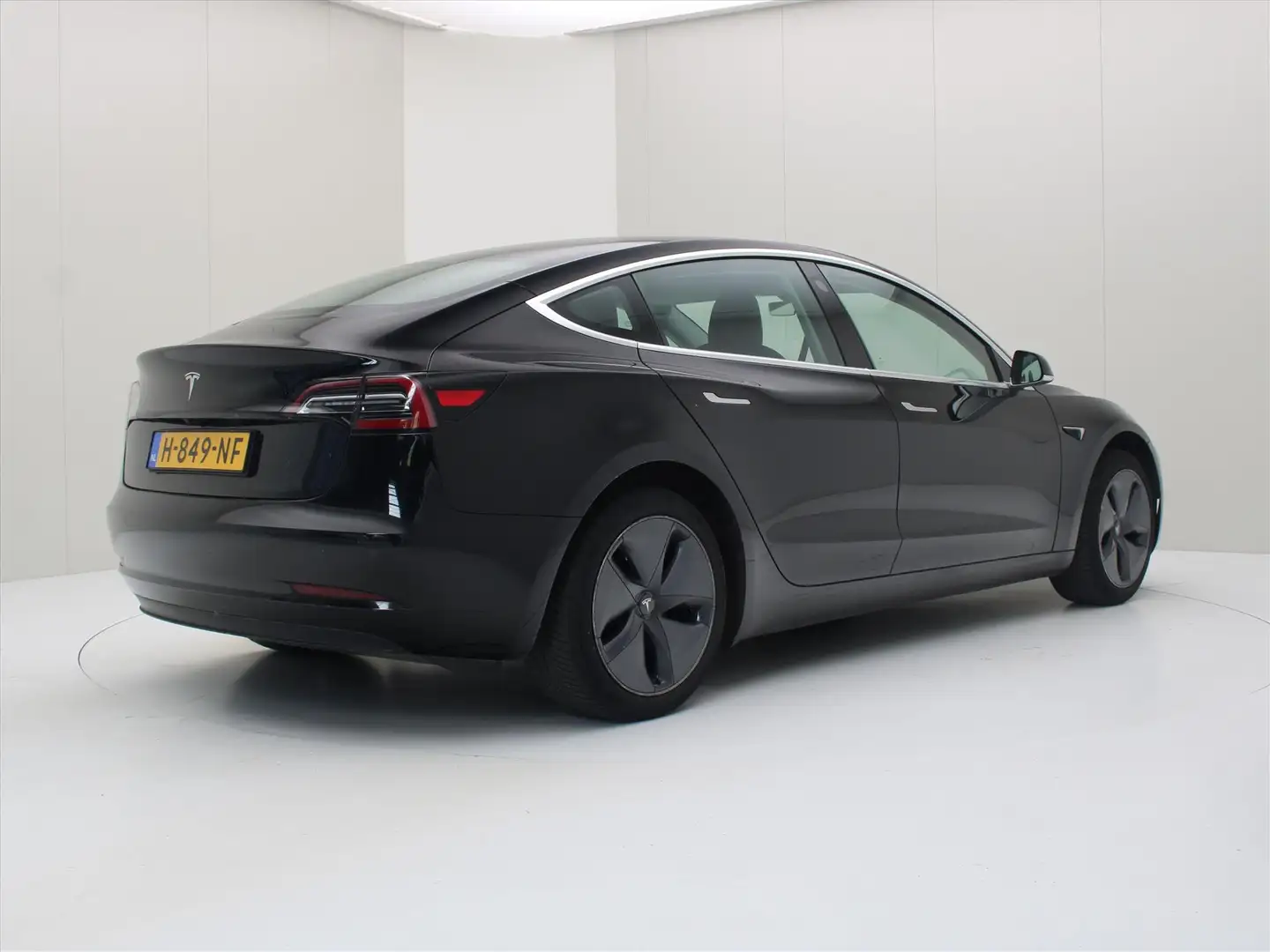 Tesla Model 3 Standard RWD Plus [ AUTOPILOT+60 kWh+PREMIUM AUDIO Zwart - 2