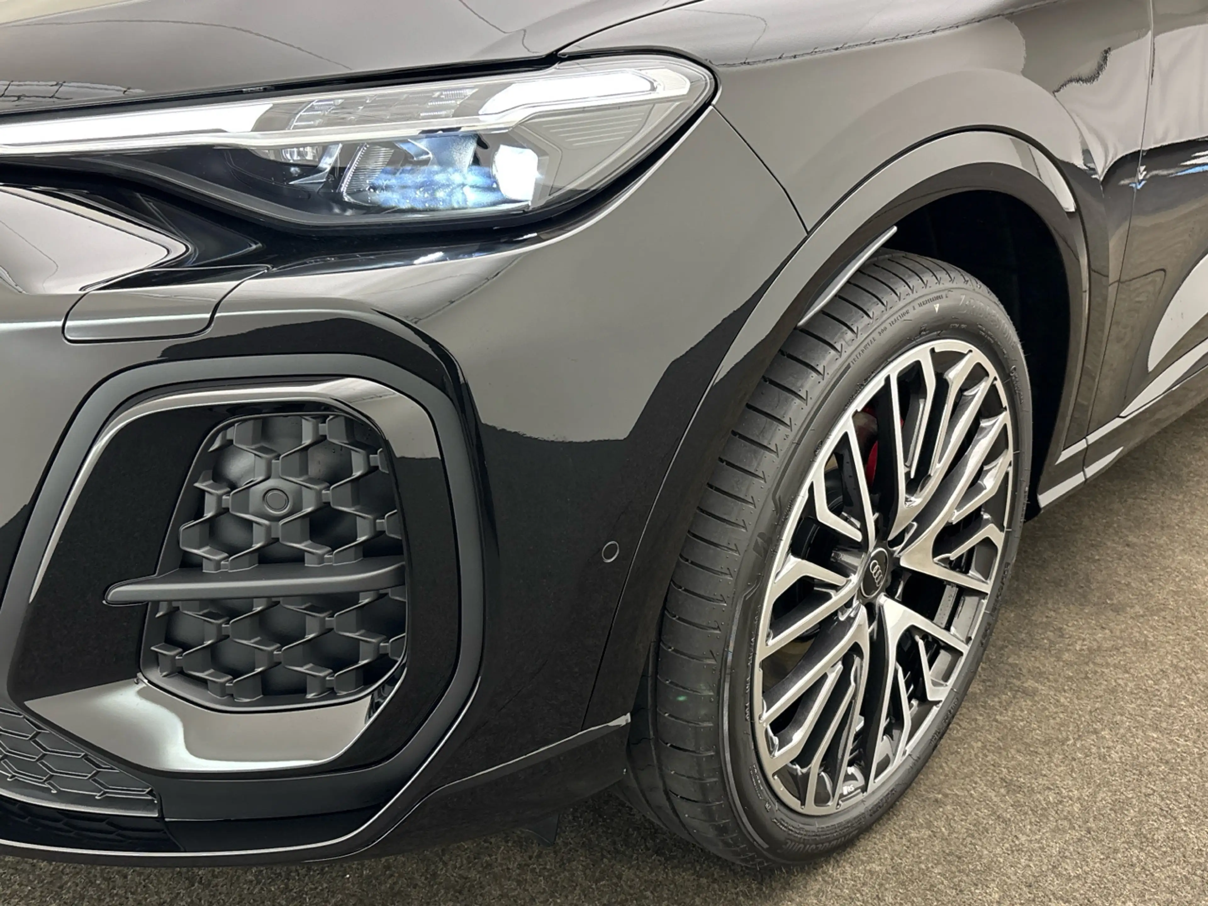 Audi SQ5 TFSI Tech pro Paket Panorama Navi Matrix-LED — photo 6