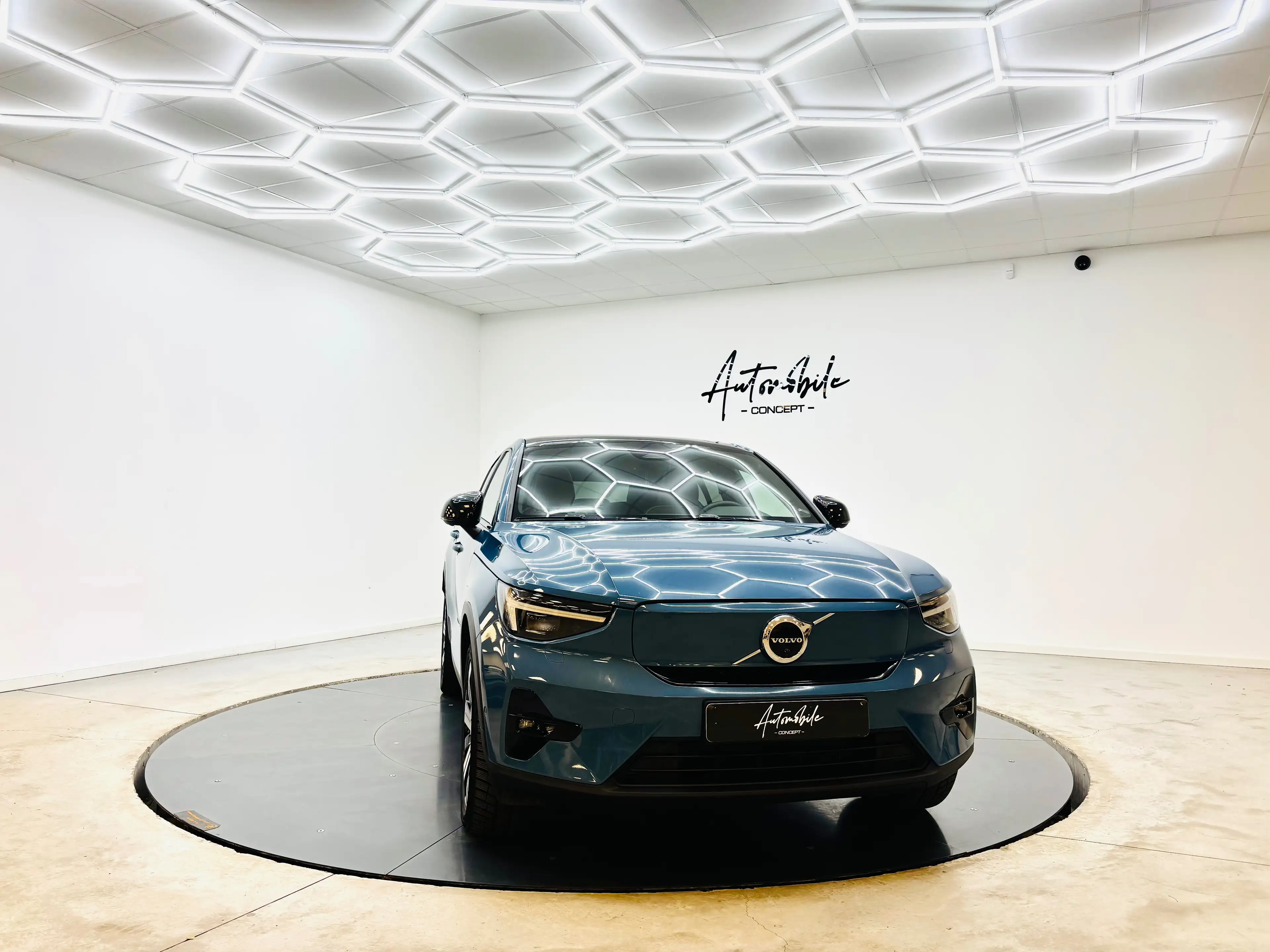 Volvo C40 ✅1AN GARANTIE✅ULTIMATE✅TVA DÉDUCTIBLE✅PAN — photo 2