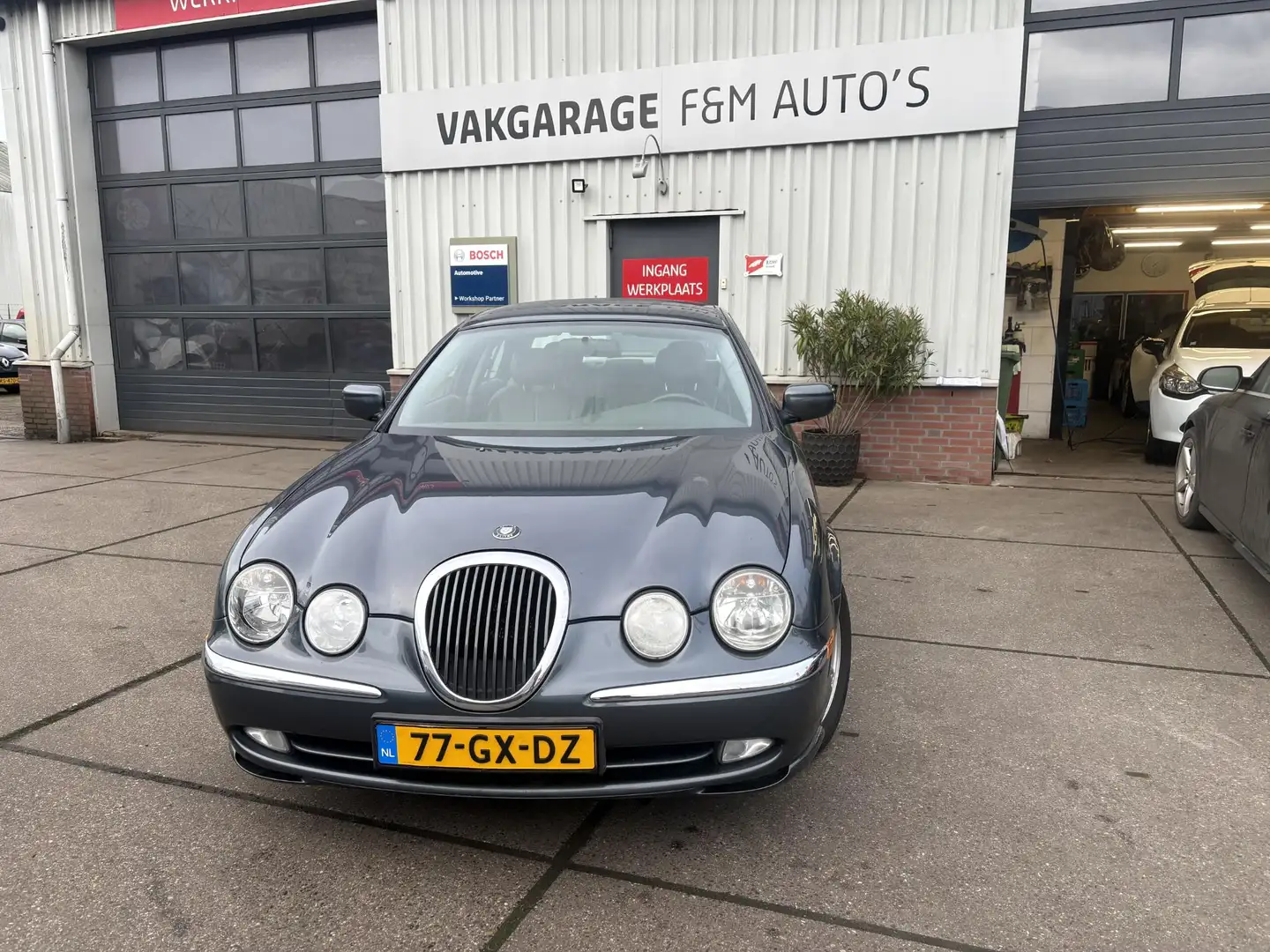 Jaguar S-Type 3.0 V6 Gri - 2